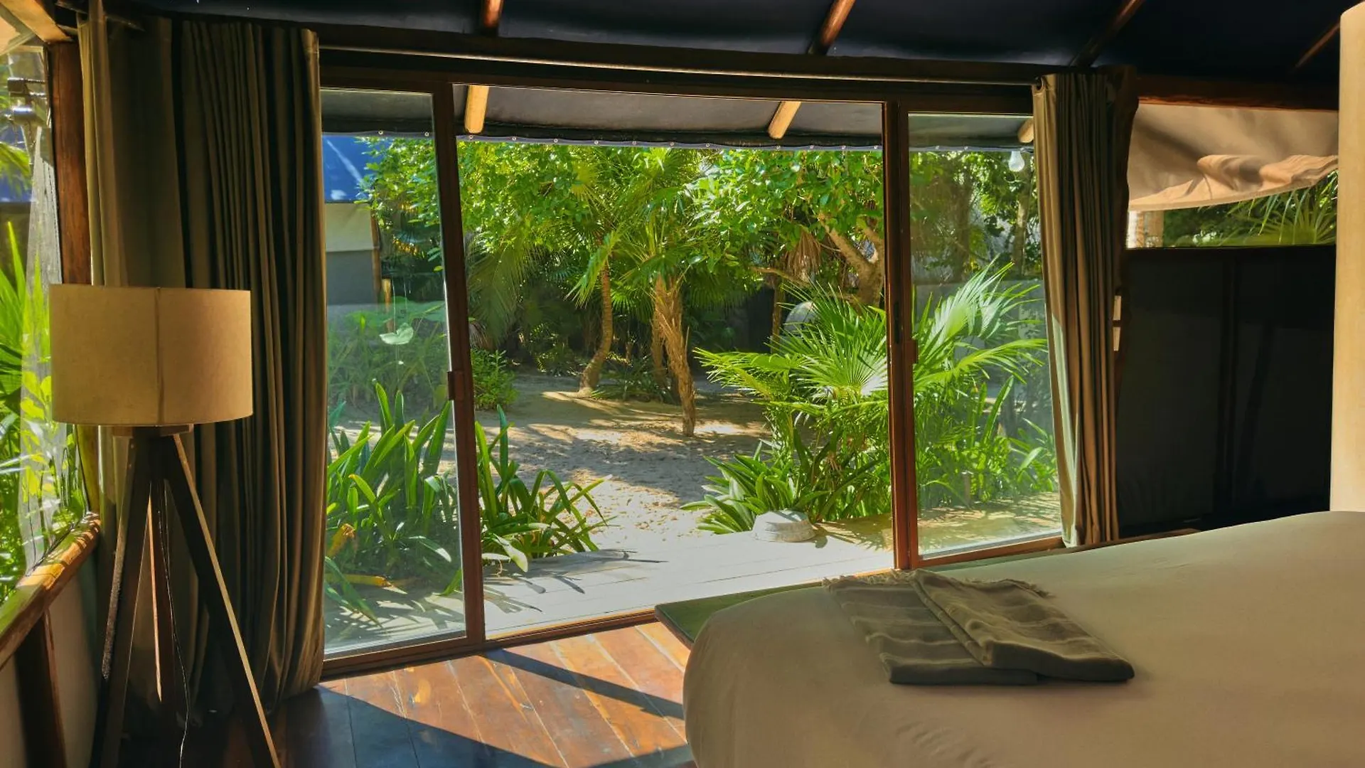 Libelula Tulum Beachfront Hotel